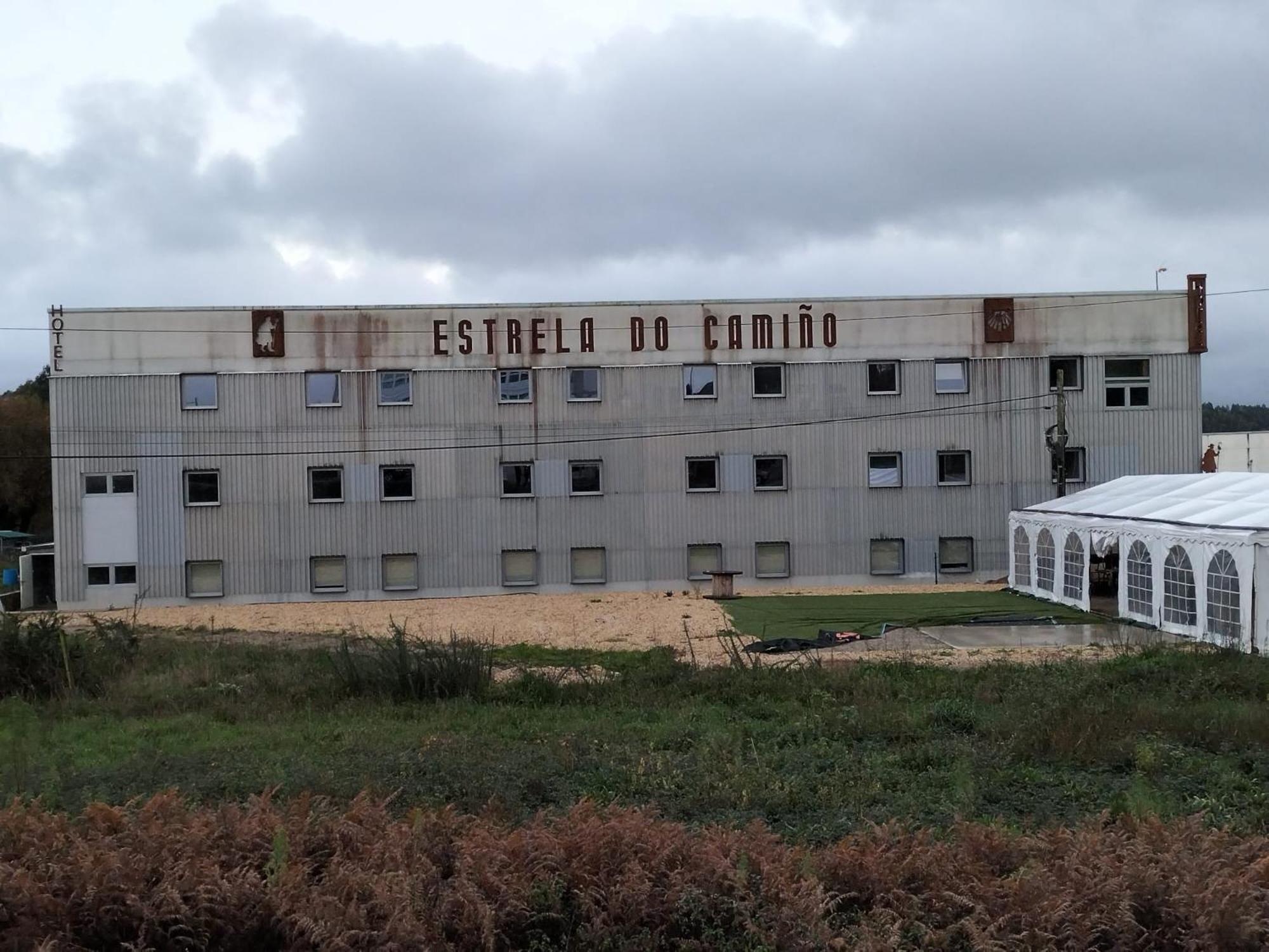 ホテル Estrela Do Camino Palas de Rei エクステリア 写真